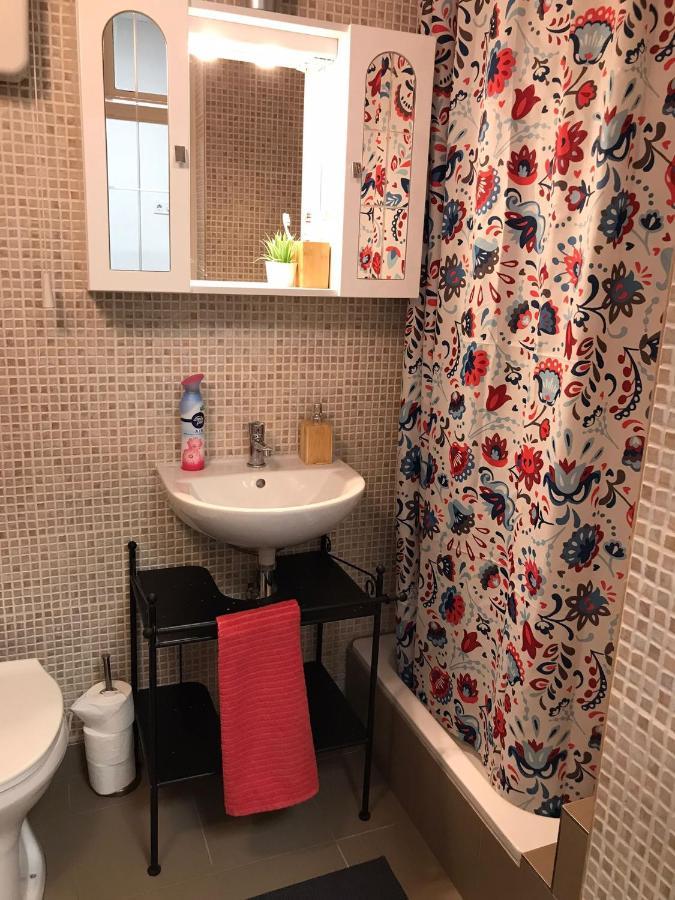 Perfect Location,Newly Decorated Modern, Large Place 60 M2, Really Quiet So You Can Have A Good Night Sleep, Ac, Netflix, Smart Tv, High-Speed Internet, World Famous New York Cafe Only 10 Minutes Walk Budapešť Exteriér fotografie