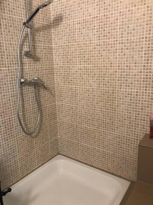 Perfect Location,Newly Decorated Modern, Large Place 60 M2, Really Quiet So You Can Have A Good Night Sleep, Ac, Netflix, Smart Tv, High-Speed Internet, World Famous New York Cafe Only 10 Minutes Walk Budapešť Exteriér fotografie