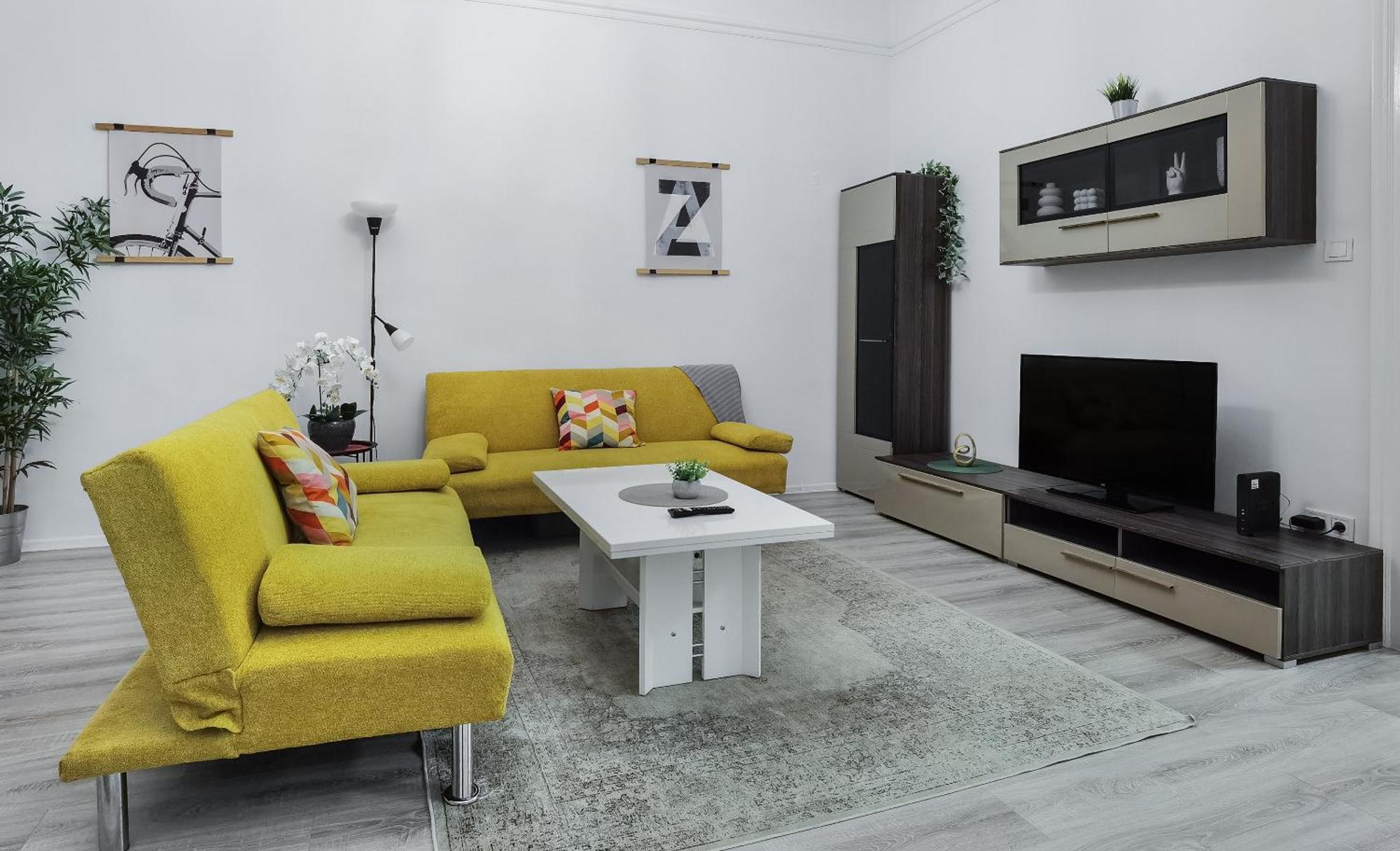 Perfect Location,Newly Decorated Modern, Large Place 60 M2, Really Quiet So You Can Have A Good Night Sleep, Ac, Netflix, Smart Tv, High-Speed Internet, World Famous New York Cafe Only 10 Minutes Walk Budapešť Exteriér fotografie