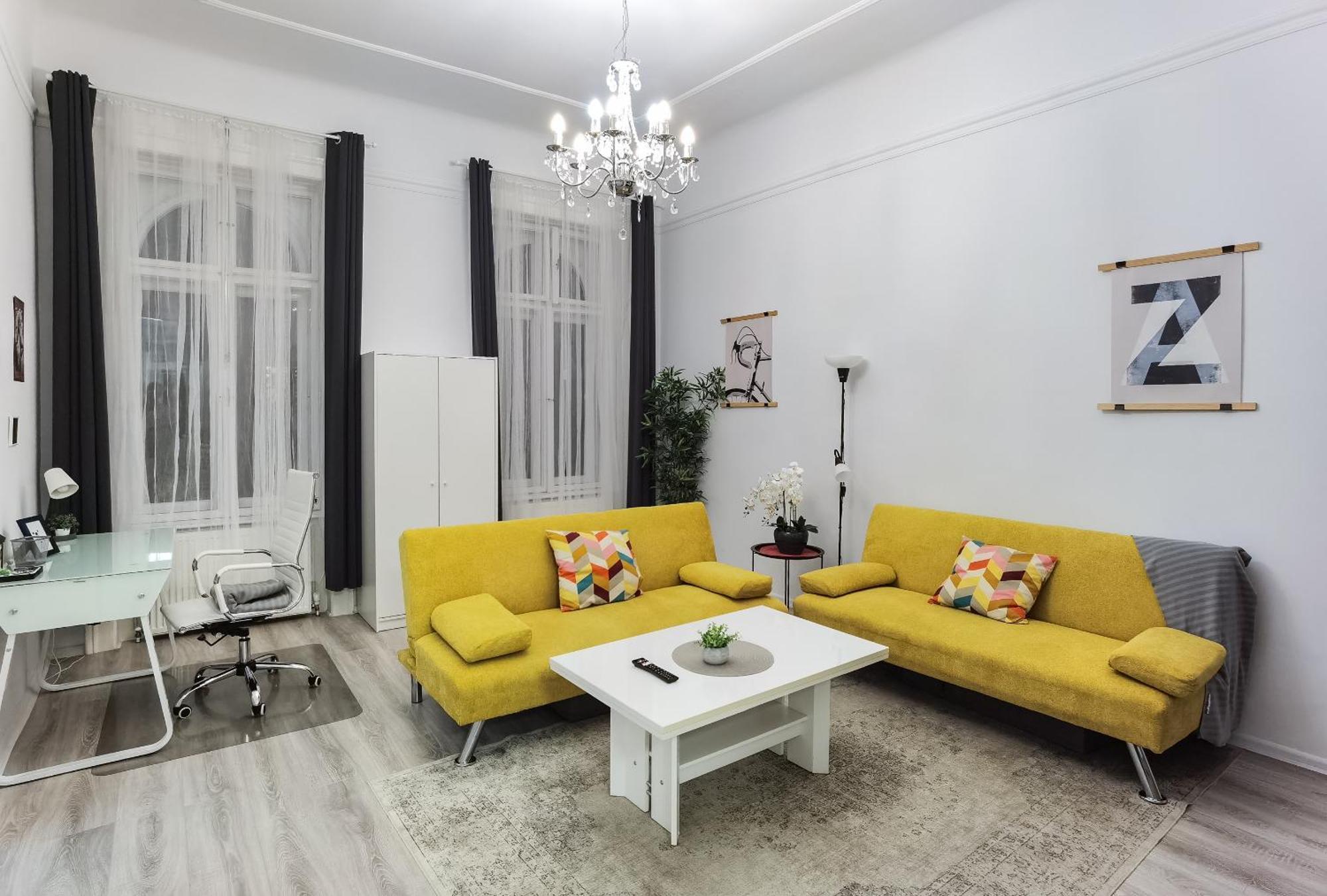 Perfect Location,Newly Decorated Modern, Large Place 60 M2, Really Quiet So You Can Have A Good Night Sleep, Ac, Netflix, Smart Tv, High-Speed Internet, World Famous New York Cafe Only 10 Minutes Walk Budapešť Exteriér fotografie