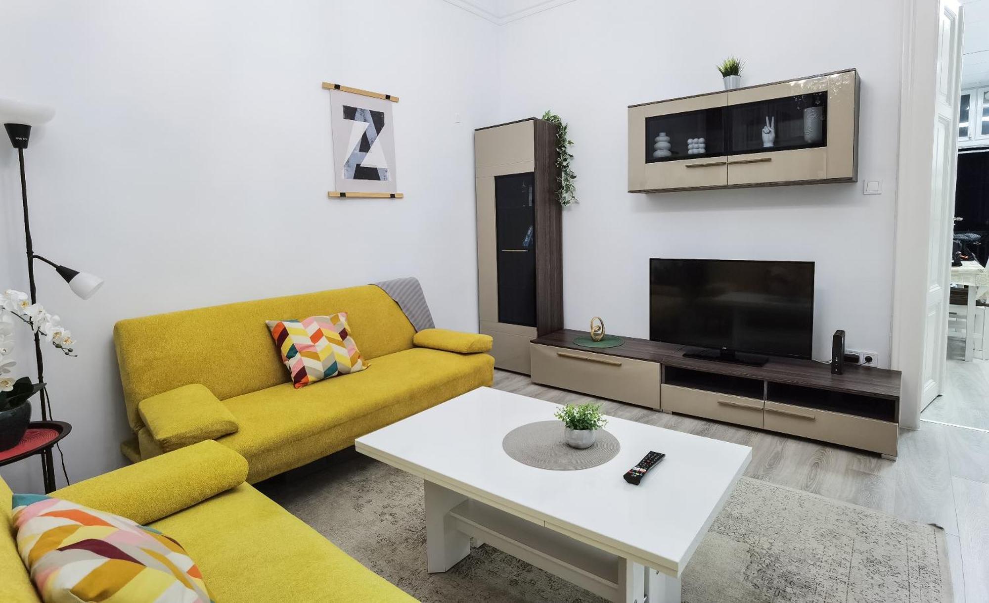 Perfect Location,Newly Decorated Modern, Large Place 60 M2, Really Quiet So You Can Have A Good Night Sleep, Ac, Netflix, Smart Tv, High-Speed Internet, World Famous New York Cafe Only 10 Minutes Walk Budapešť Exteriér fotografie