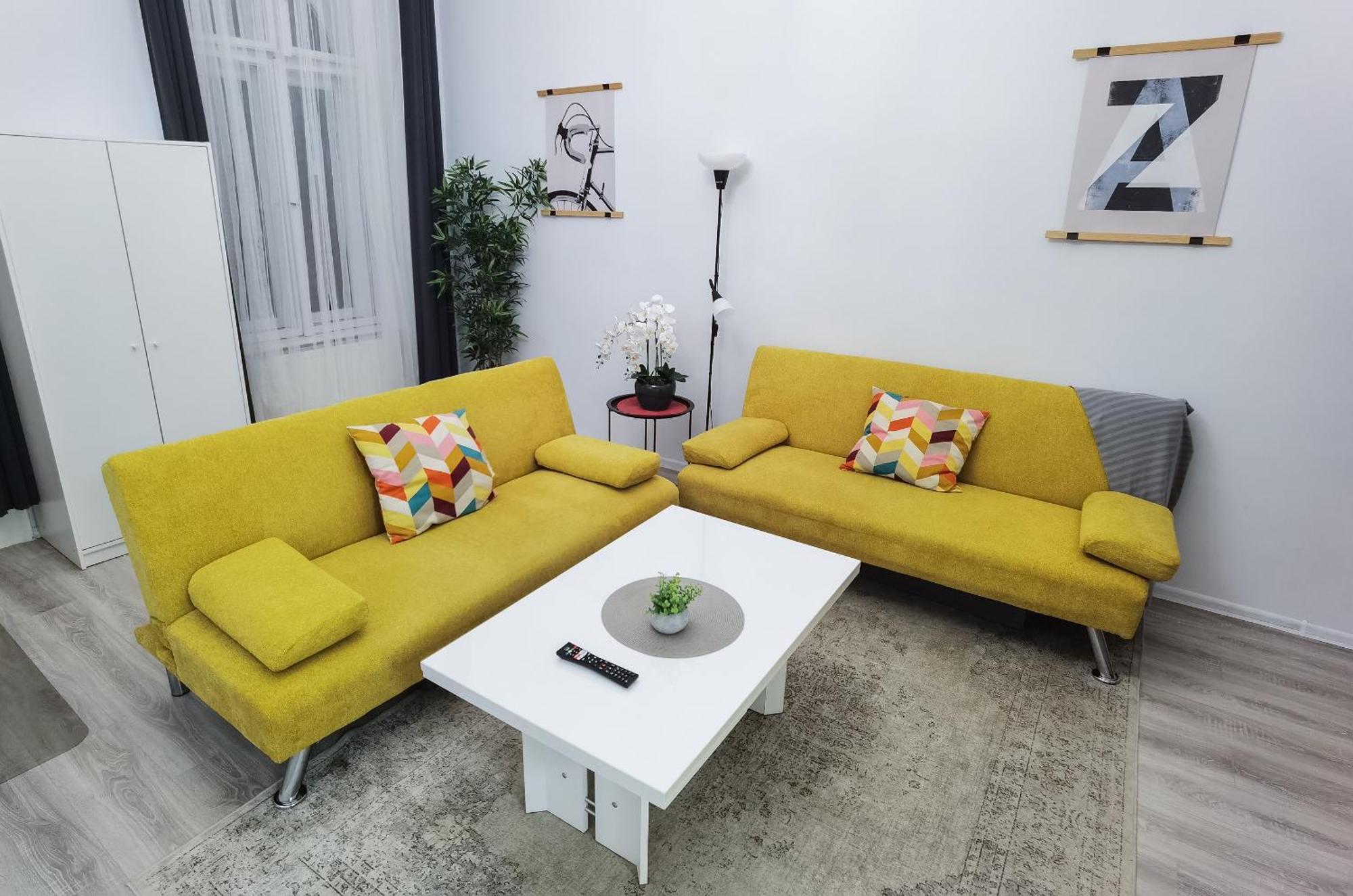 Perfect Location,Newly Decorated Modern, Large Place 60 M2, Really Quiet So You Can Have A Good Night Sleep, Ac, Netflix, Smart Tv, High-Speed Internet, World Famous New York Cafe Only 10 Minutes Walk Budapešť Exteriér fotografie