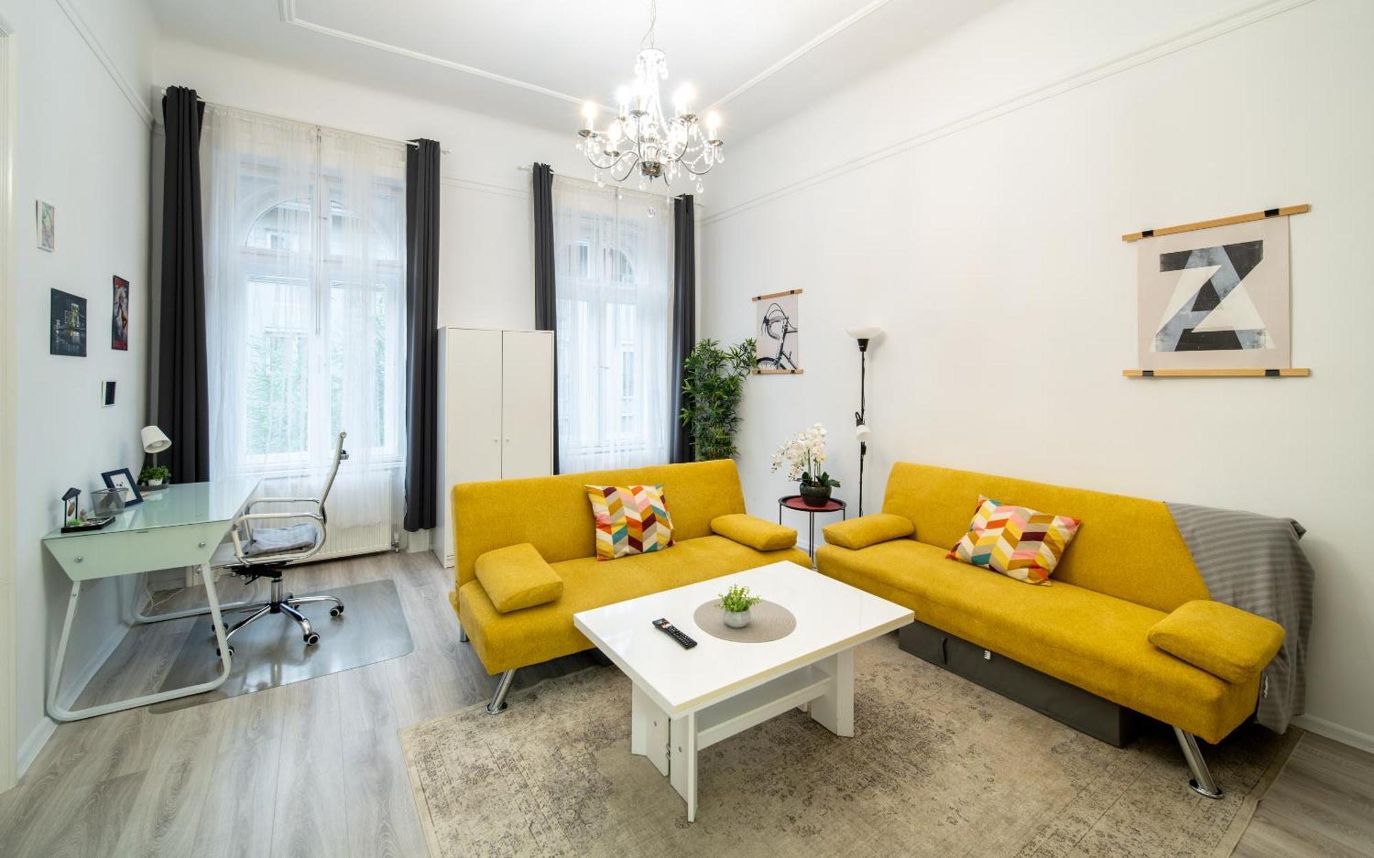 Perfect Location,Newly Decorated Modern, Large Place 60 M2, Really Quiet So You Can Have A Good Night Sleep, Ac, Netflix, Smart Tv, High-Speed Internet, World Famous New York Cafe Only 10 Minutes Walk Budapešť Exteriér fotografie