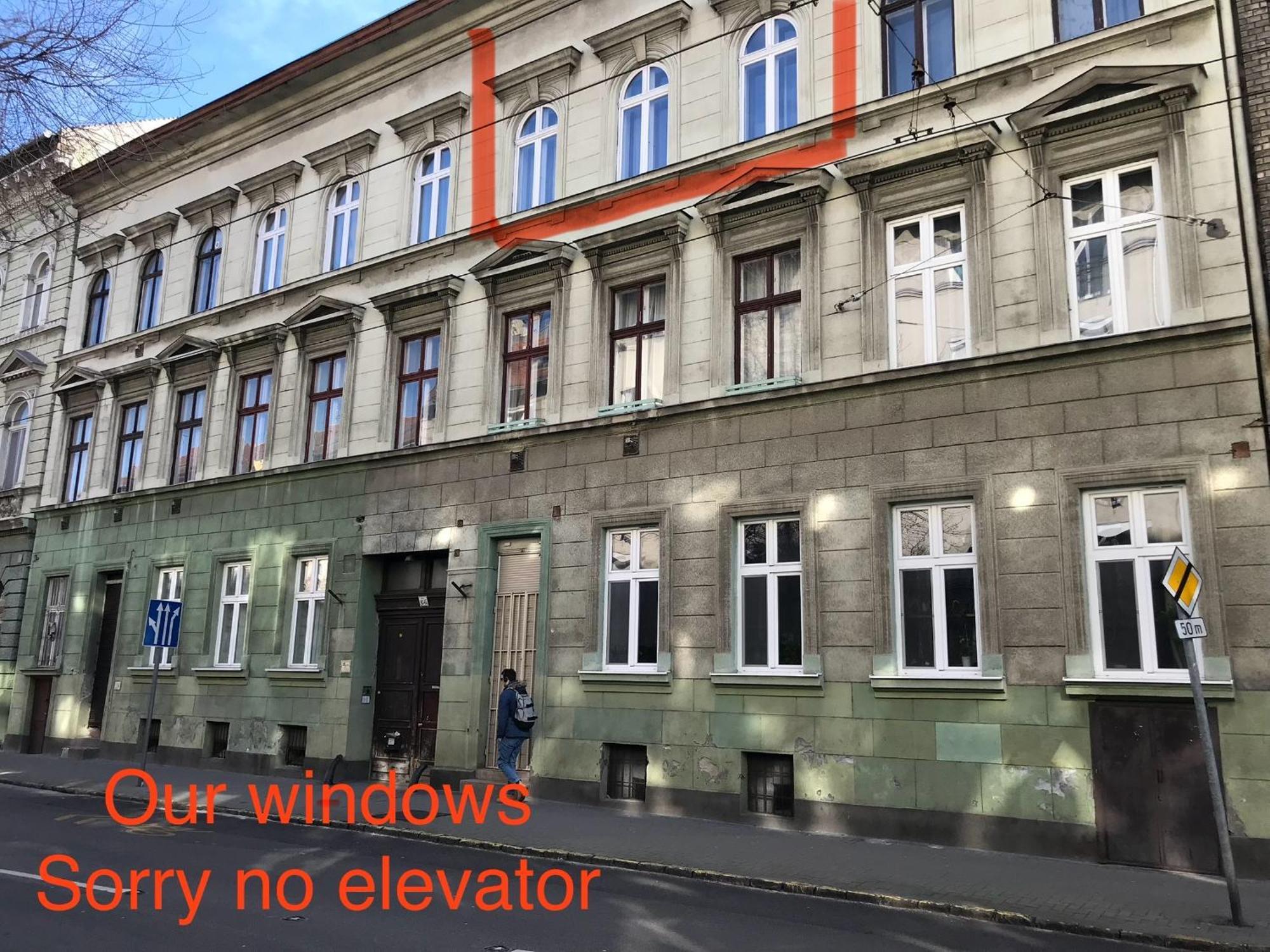 Perfect Location,Newly Decorated Modern, Large Place 60 M2, Really Quiet So You Can Have A Good Night Sleep, Ac, Netflix, Smart Tv, High-Speed Internet, World Famous New York Cafe Only 10 Minutes Walk Budapešť Exteriér fotografie